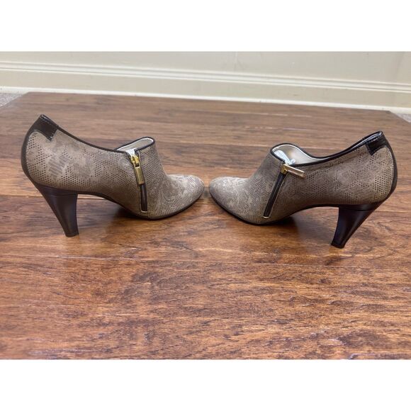 TARYN ROSE Floral Embossed Leather Heeled Zip Up Booties, Sz 39 (US 8.5) - Picture 4 of 11